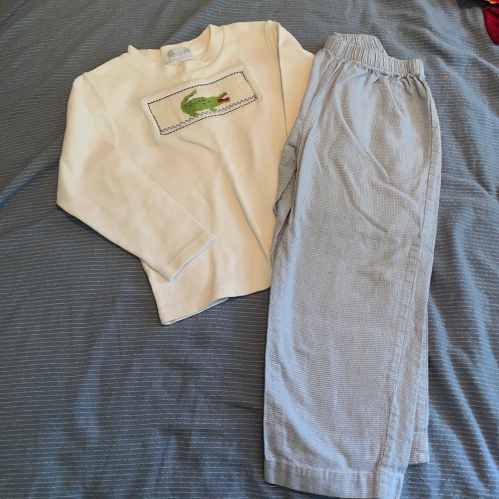 EUC Vive La Fete smocked outfit size 4